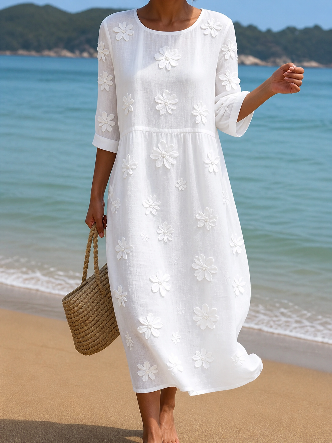 Casa Provincial | Elegante vestido casual de mujer con sofisticado estampado floral.