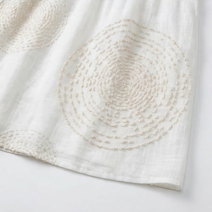 Casa Provincial | Vestido casual bordado de mujer con detalles elegantes y sofisticados.