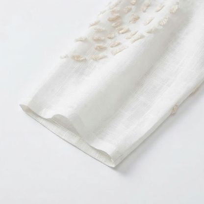Casa Provincial | Vestido casual bordado de mujer con detalles elegantes y sofisticados.