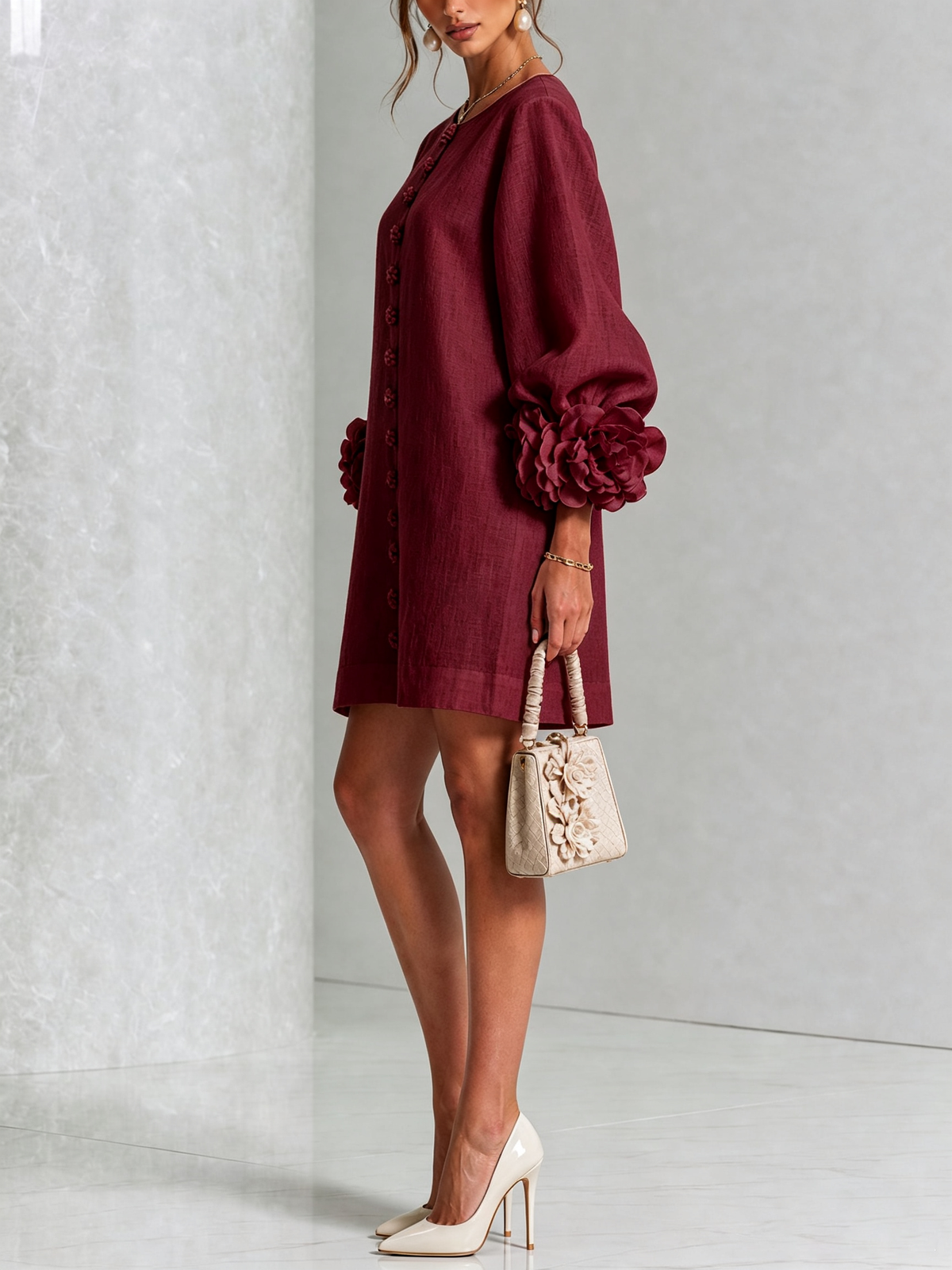 Ilaria | Vestido Mini en Mezcla de Lino con Puños de Rosa, Burdeos