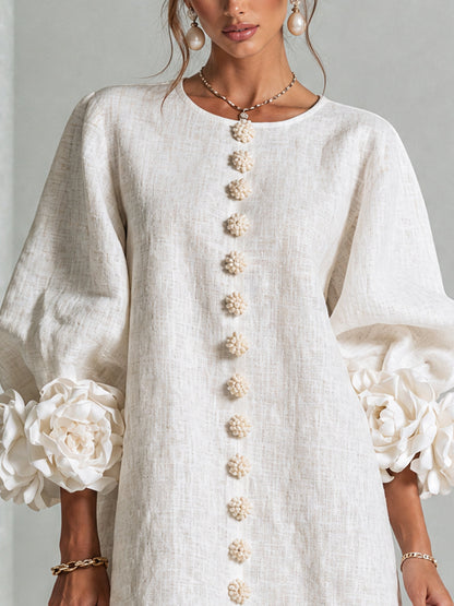 Chiara | Vestido Mini en Mezcla de Lino con Puños de Rosa, Blanco